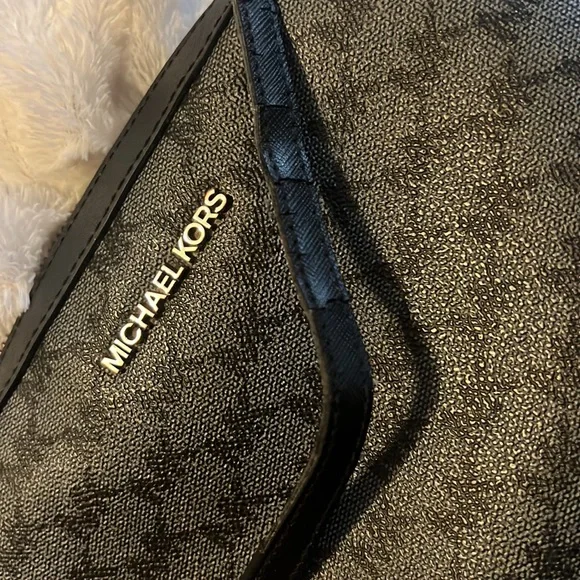 🖤🤍Authentic Michael Kors jet set large chain strap crossbody bag 🖤🤍 - Picture 9 of 13